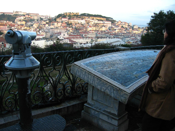 Imagen del mirador de San Pedro de Alcántara en el Barrio Alto, Lisboa